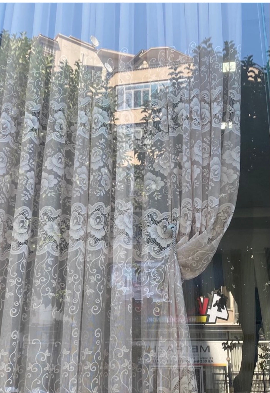 Tenda in tulle acetato floreale – Viscosa e lino – Altezza 2,90m