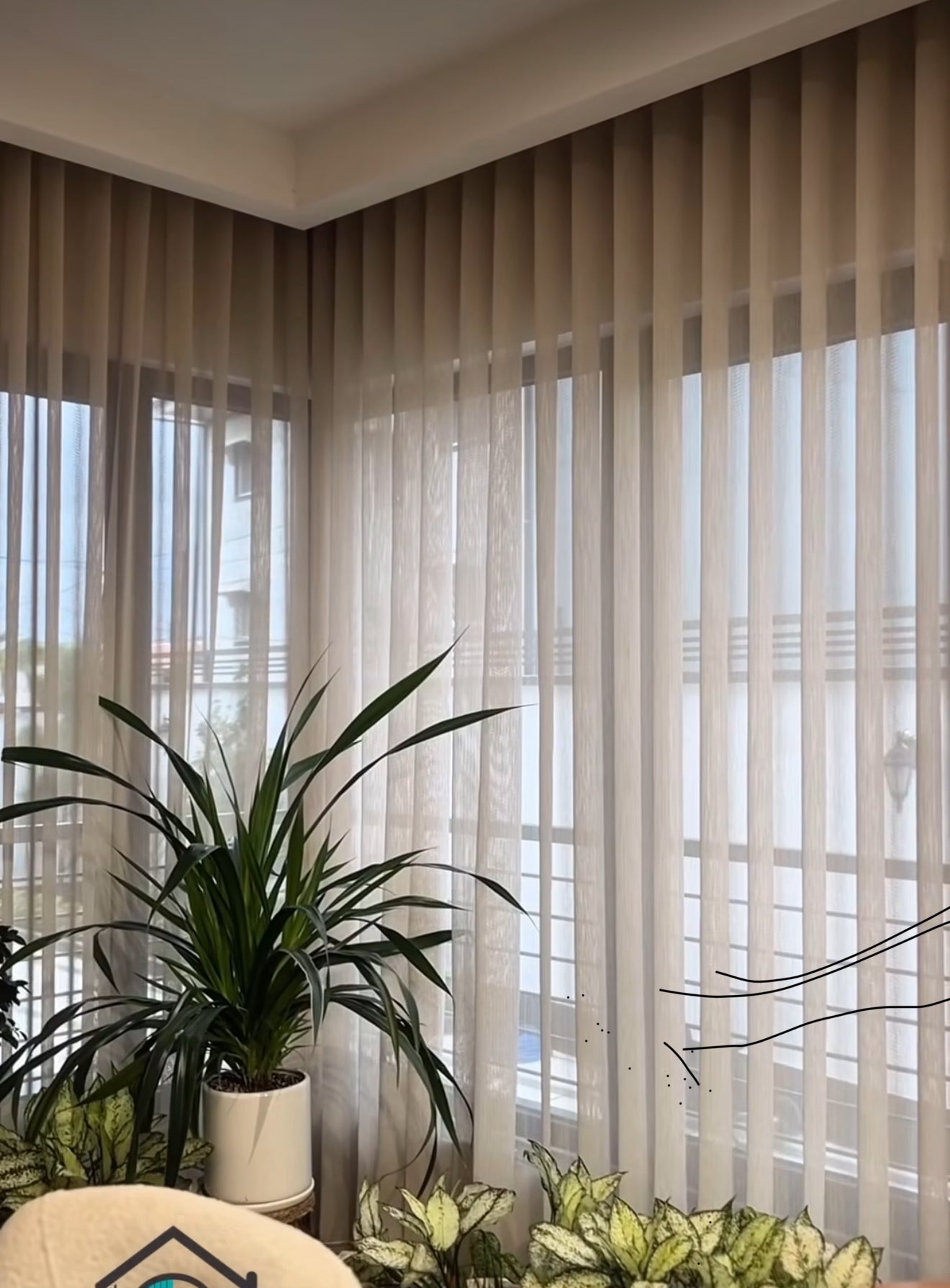 Tenda a Vela Tyl Beige Perlé – Leggera, Elegante, Filtrante – Su Misura