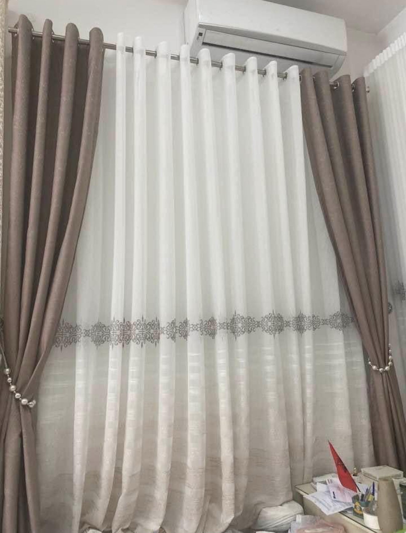 Tenda completa in tulle con laterali in lino e viscosa