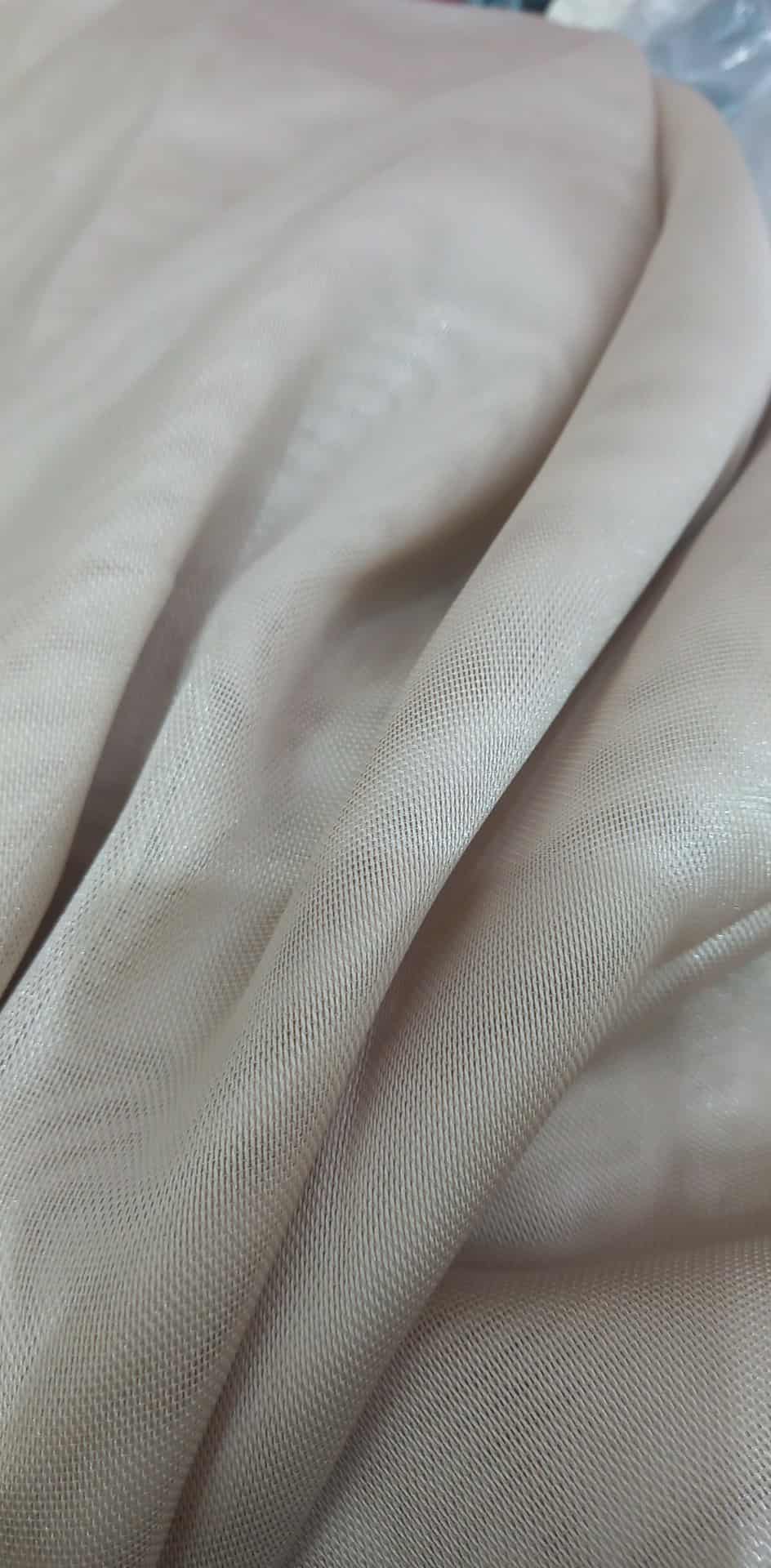 Tenda a Vela Tyl Beige Perlé – Leggera, Elegante, Filtrante – Su Misura