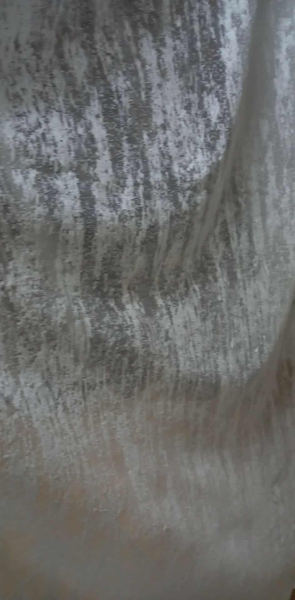 Tenda Astratta Bronzo-Grigio con Tulle – Su Misura